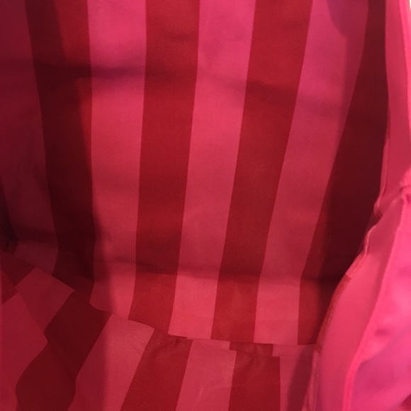 Victoria Secret travel bag - Picture 2 of 3